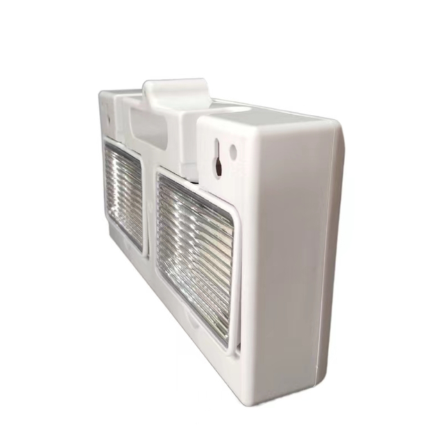 Kompakte LED-Notleuchte mit zwei Köpfen und zwei Spots