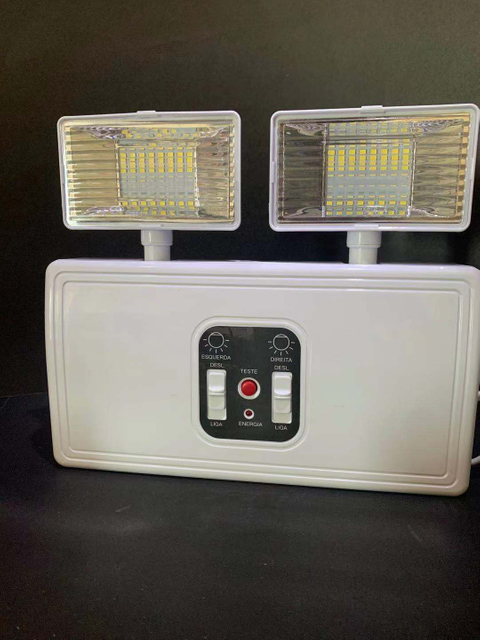 LED-Notlicht mit wiederaufladbarer Batterie und zwei Köpfen, 2 x 3 W