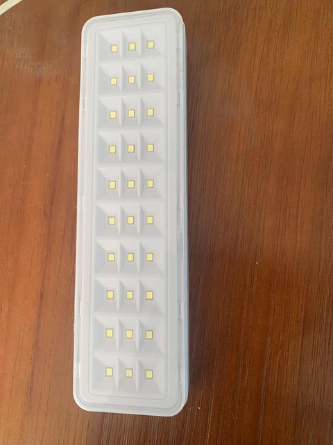 30 Stück LED wiederaufladbare Camping-Notfallleuchte