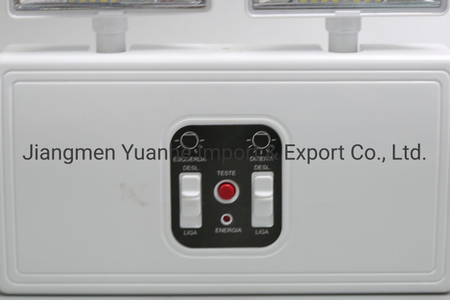 Kompakte LED-Notleuchte mit zwei Köpfen und zwei Spots