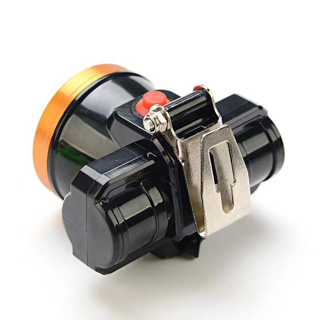 Wiederaufladbarer LED-Arbeitsscheinwerfer zur Helmmontage ohne Gürtel