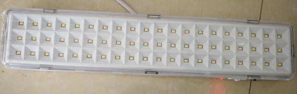 LED 80PCS wiederaufladbare Notfall-Campingleuchte