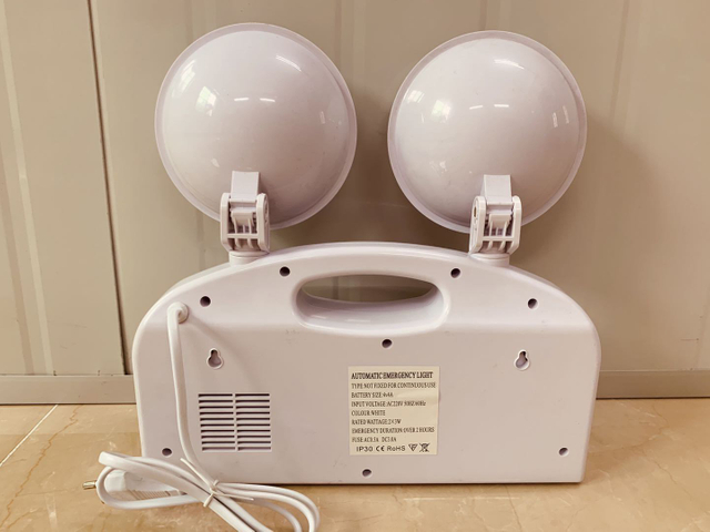 Notfall-Twin-Spot-LED-Licht mit wiederaufladbarem Akku